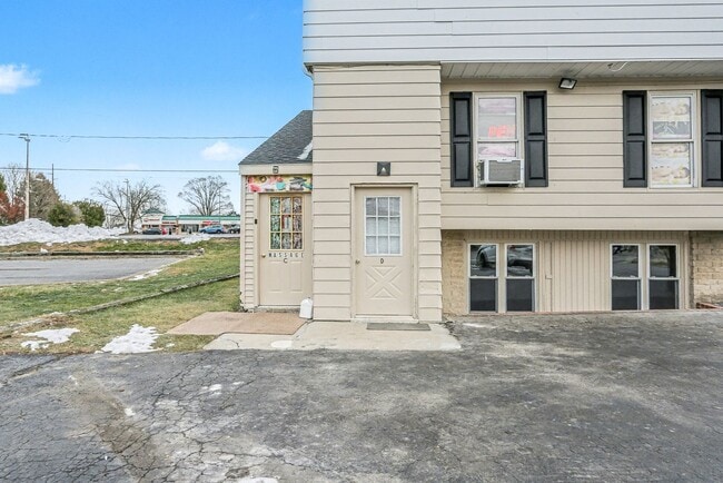 Primary Photo - 100 Old York Rd