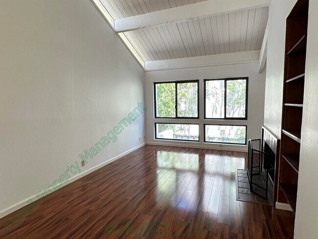 Building Photo - 802 Kingfisher Terrace
