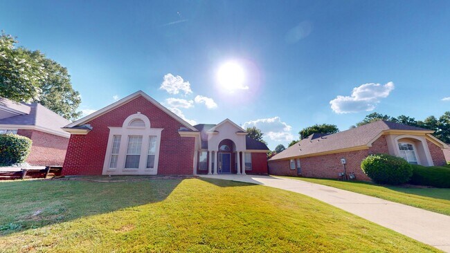 Building Photo - 860 Autumn Ridge Rd