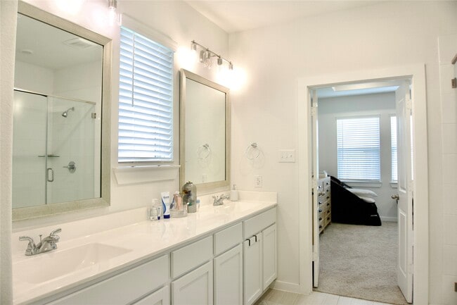 Building Photo - 31106 Aumbrey Ivy Ct