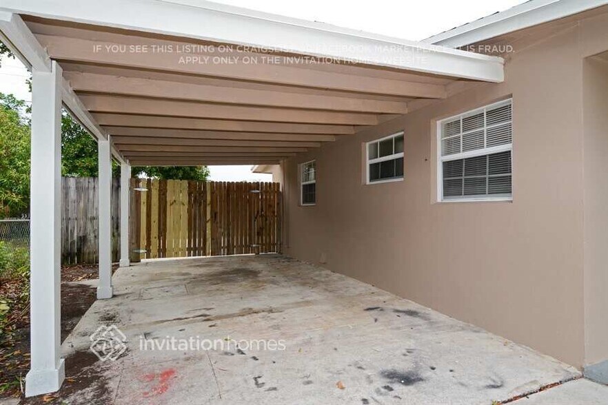 Building Photo - 6143 Westover Rd