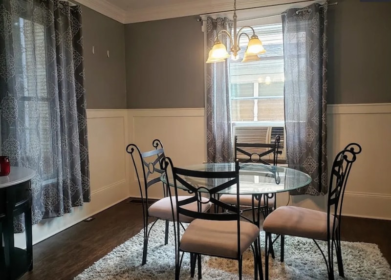 Building Photo - 231 N Elm St