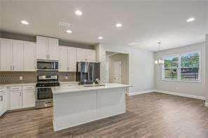 Building Photo - 1858 Belmore St SE