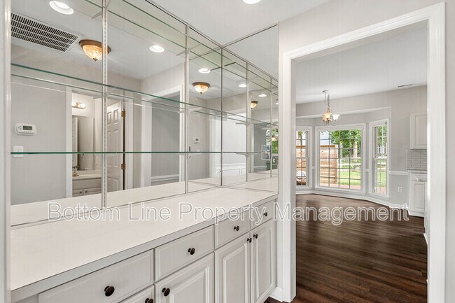 Building Photo - 1500 Candlewyck Ct