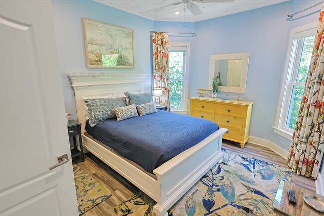 Building Photo - 2610 Ave Q 1/2