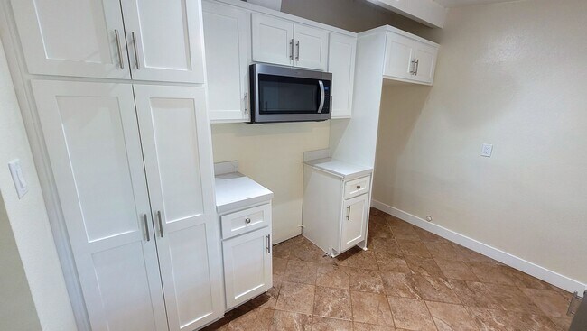 Building Photo - p12216