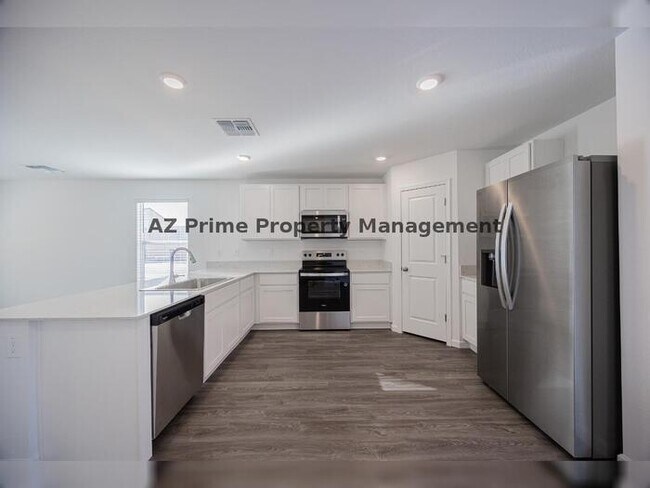 Building Photo - 334 Paseo Xing Ln