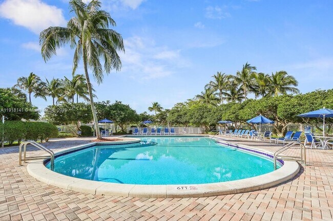 Building Photo - 874 NW 170th Terrace