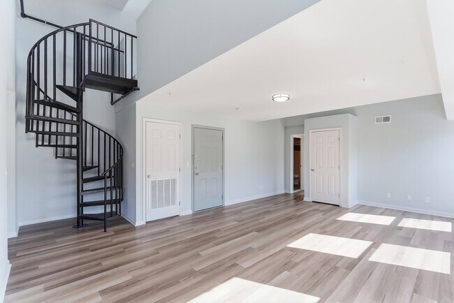 Building Photo - 160 Lafayette St