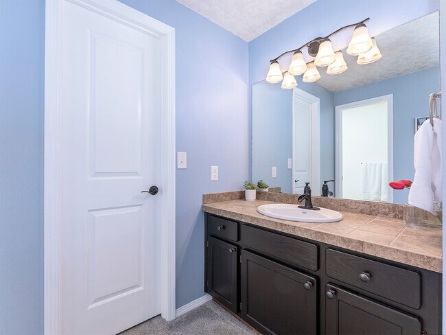 Building Photo - 11811 SE Koala Dr