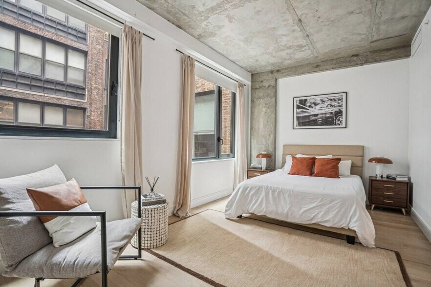 Building Photo - 132 W 26th St