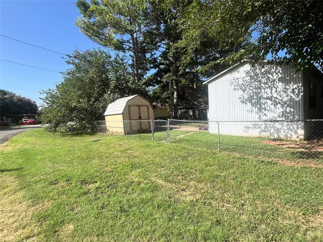 Building Photo - 4528 Wildwood Cir