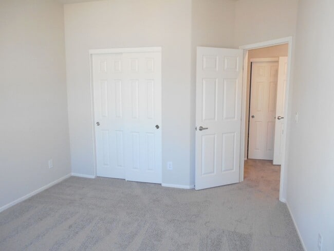 Building Photo - 4655 Moonbow Ave