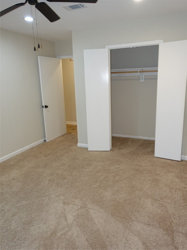 Building Photo - 1038 Cottage Oak Ln