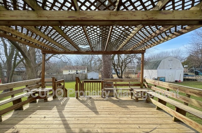 Building Photo - 1211 SE 4th Terrace