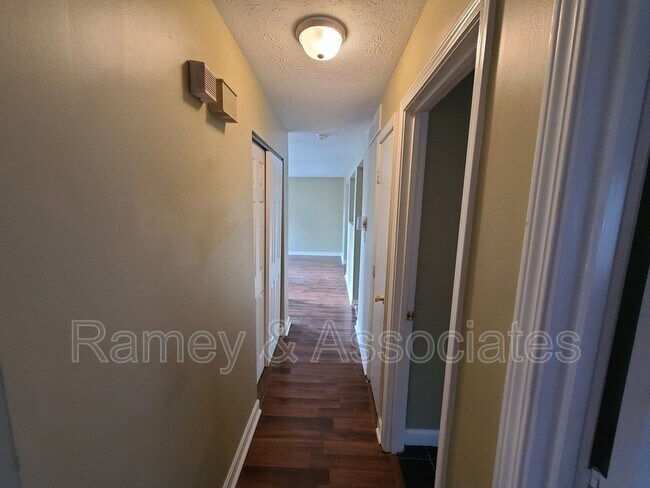 Building Photo - 1700 Cimmaron Trail