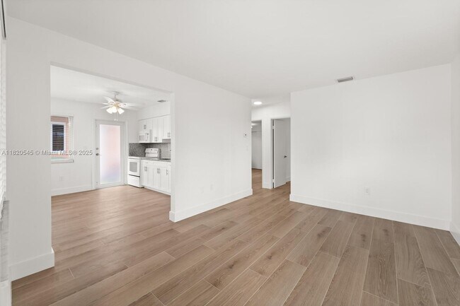 Primary Photo - 37 NW 49th Ave