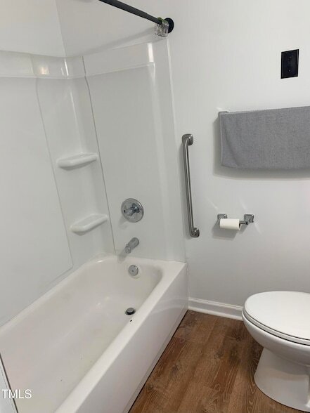 Building Photo - 1314 Hearthside St