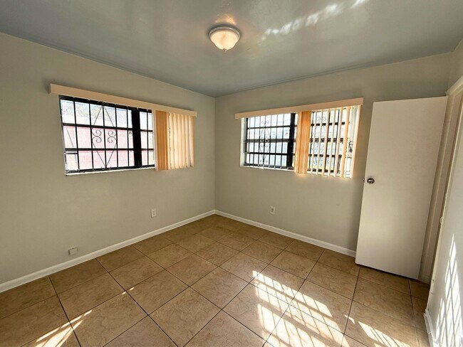 Building Photo - 20520 NW 24th Ct