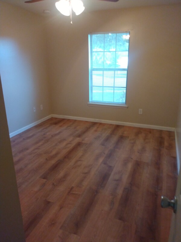 Building Photo - 153 Tuscany Bend St