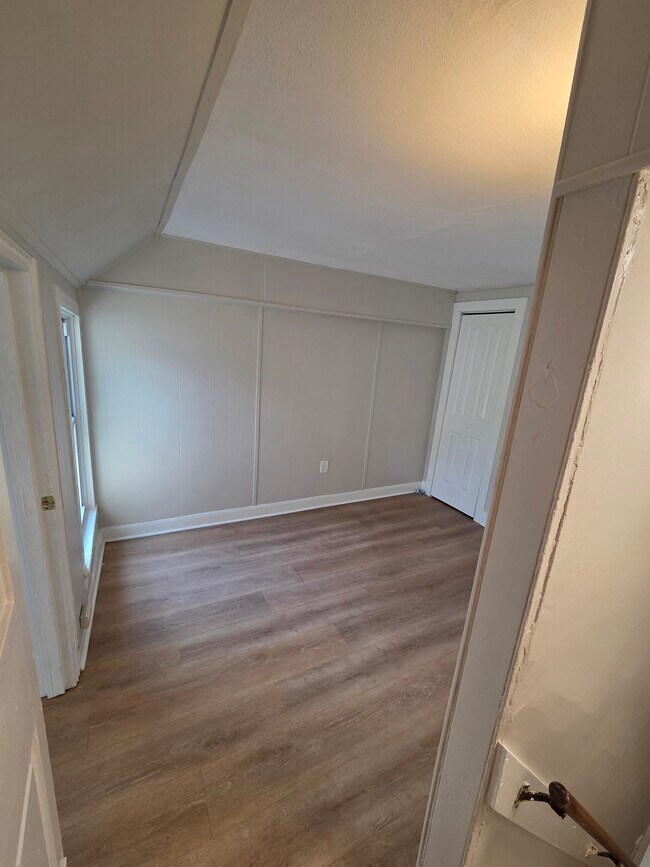 bedroom - 116 Mercer St