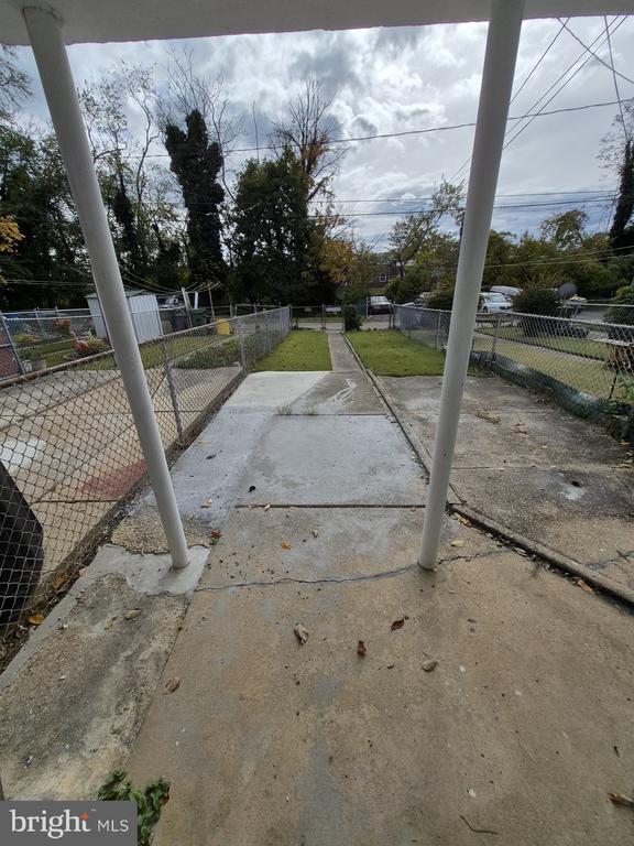 Building Photo - 2863 Edgecombe Cir S