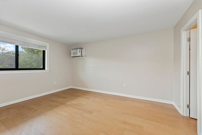 Building Photo - 3107 Naylor Rd