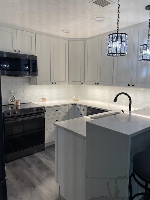 Building Photo - 3602 Fairway Dr N