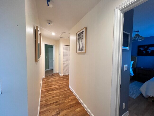 Building Photo - 13122 Via Veneto