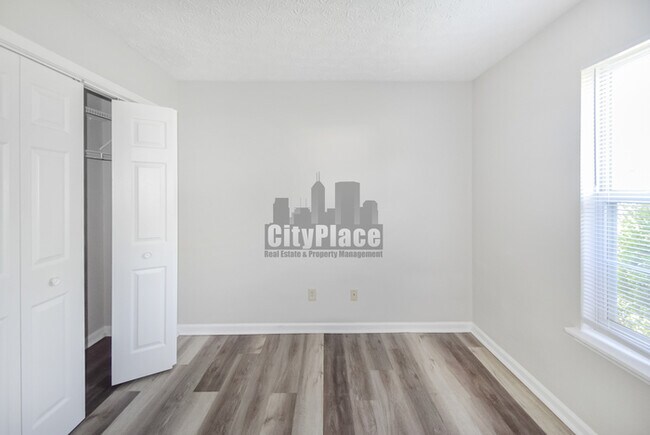 Building Photo - 6830 Medallion Dr