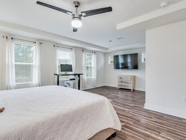 Building Photo - 7408 Merrick Ln