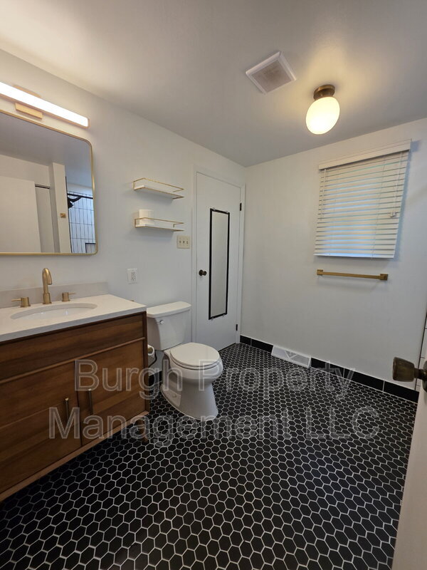 Building Photo - 1520 Hatteras St