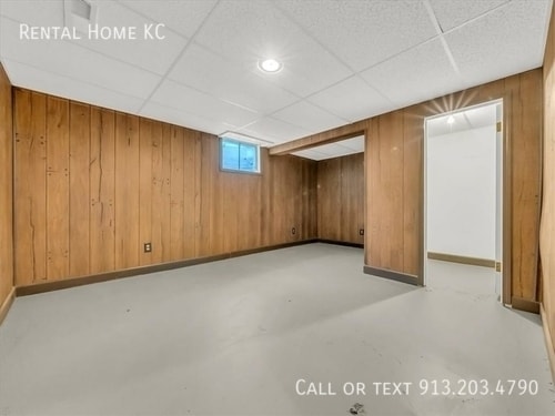 Building Photo - 6001 W 79th St