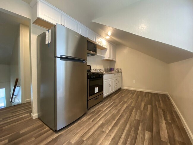 Building Photo - Burney Street Triplex