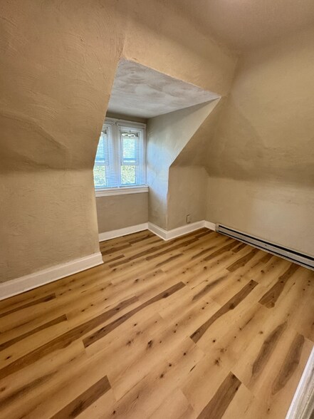 Building Photo - 755 Chislett St