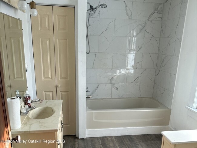 Building Photo - 1 Church St