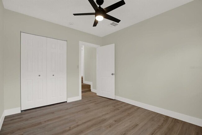 Building Photo - 1352 Parkwood St