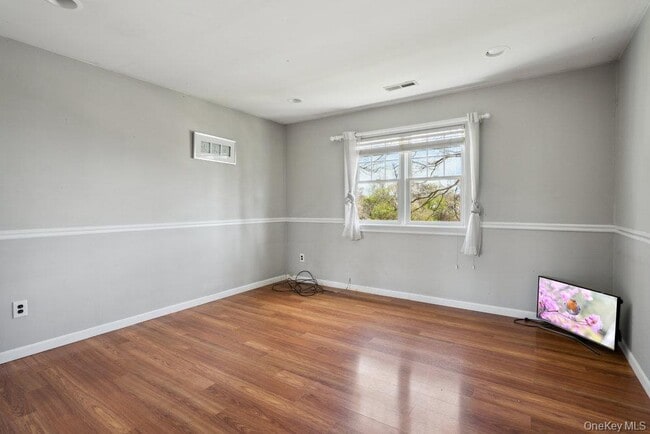 Building Photo - 30 Consuelo Pl