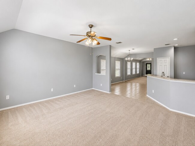Building Photo - 10420 Devin Ln