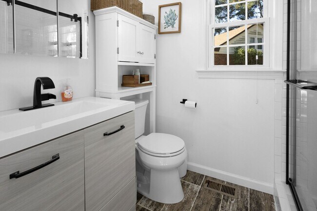 Building Photo - 3 Bed 2.5 Bath Home for rent in Chesapeake