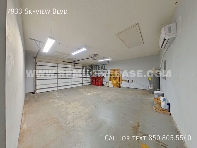 Building Photo - 7933 Skyview Blvd