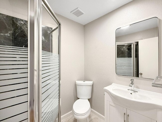 Building Photo - 2800 Roop Rd