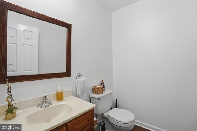 Building Photo - 102 Eaton Dr