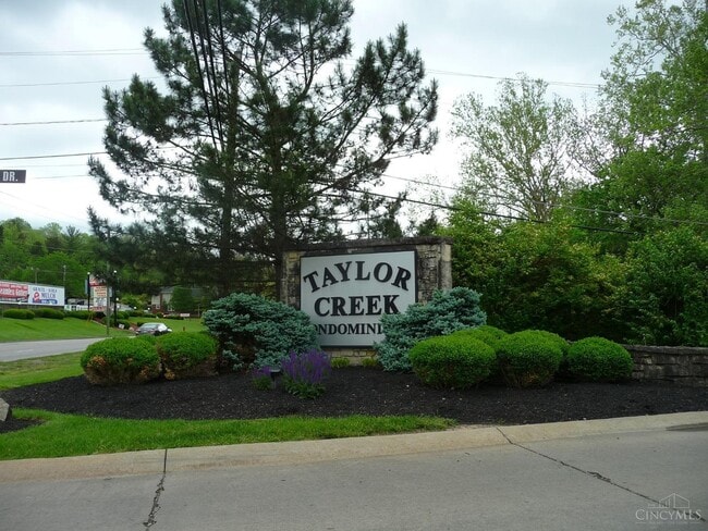 Building Photo - 7230 Creekview Dr