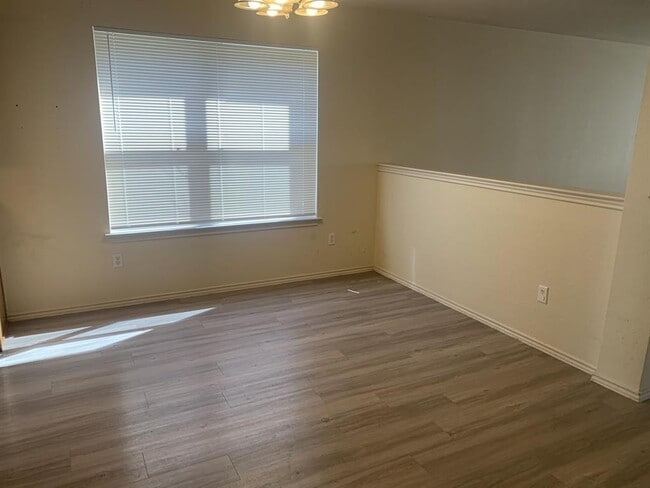 Building Photo - 380 Wetzel