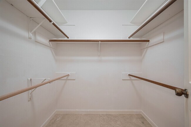 Building Photo - 21319 Park Mill Ln