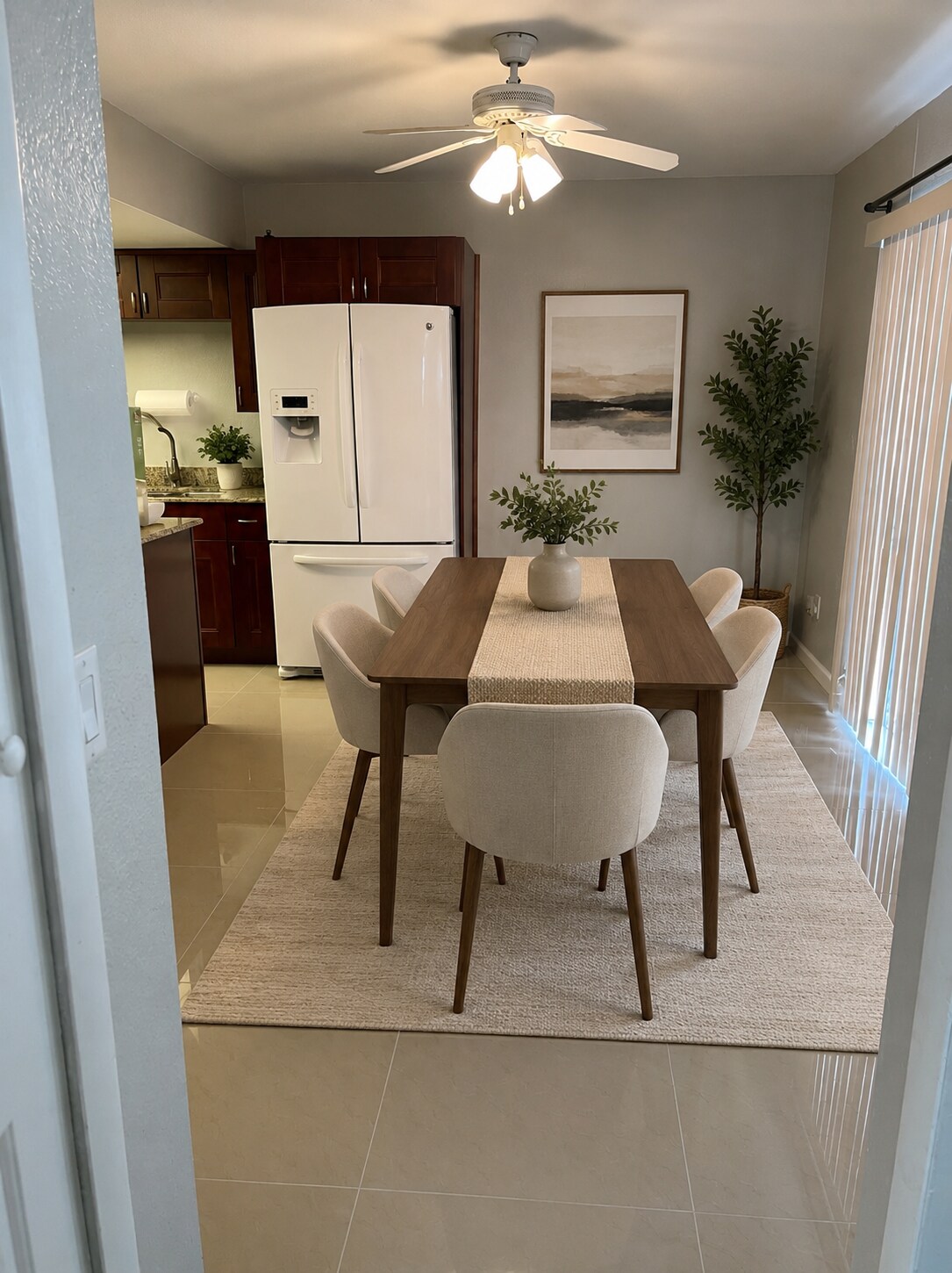 Dining room - 3633 Country Club Blvd