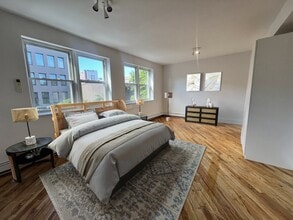 Building Photo - 112 Sackett St