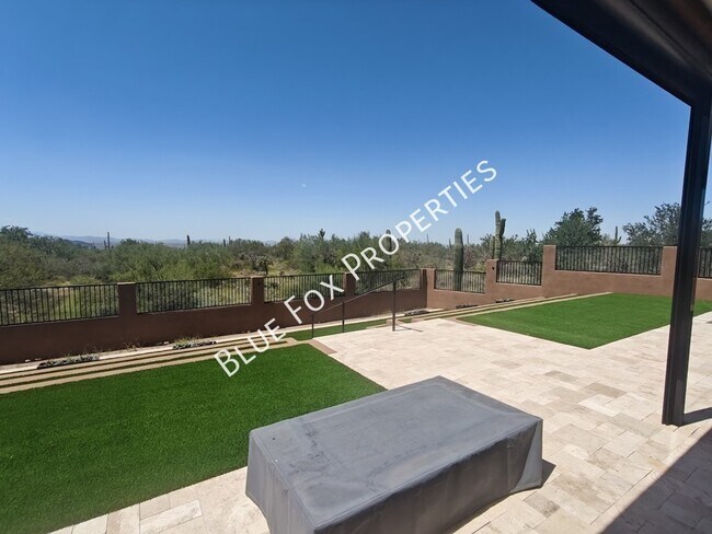 Building Photo - 13037 N Red Quail Pl