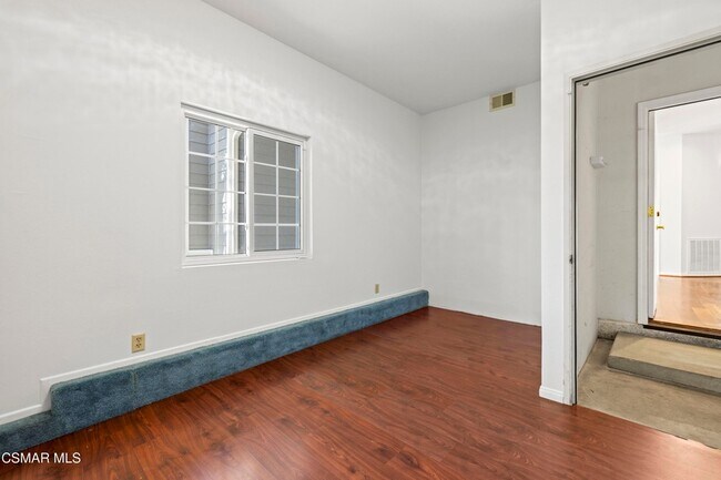 Building Photo - 287 Golden Fern Ct